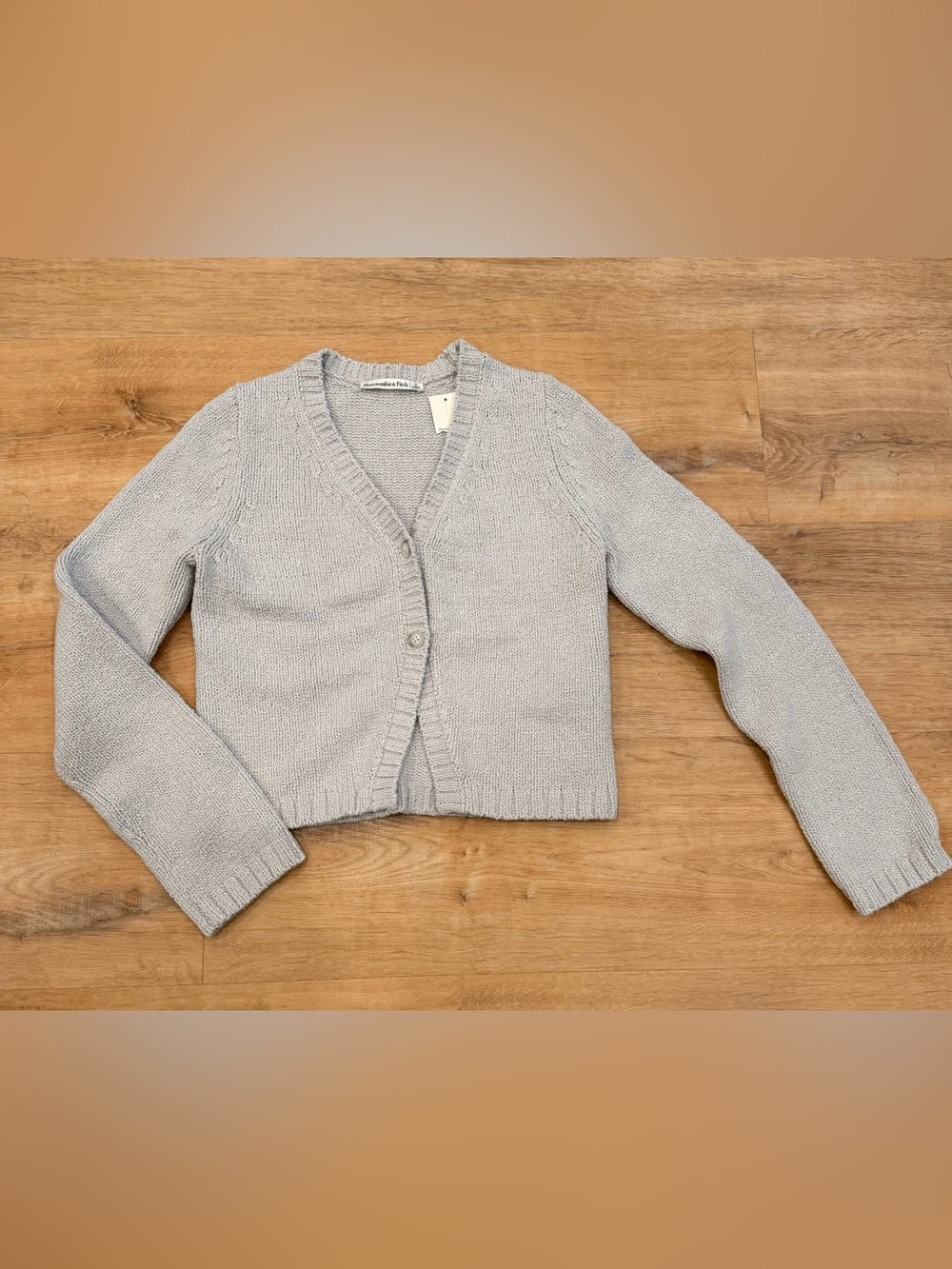 Abercrombie & Fitch Light Gray V‑Neck Button Front Cardigan